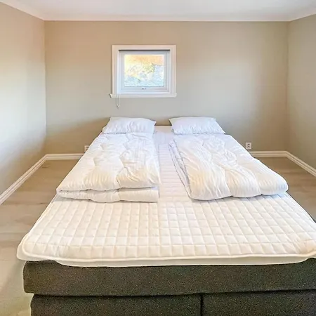 4 Bedroom Awesome In